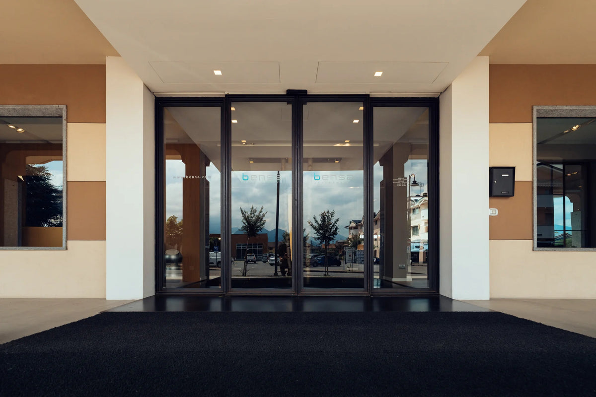 Come and discover our showroom.
