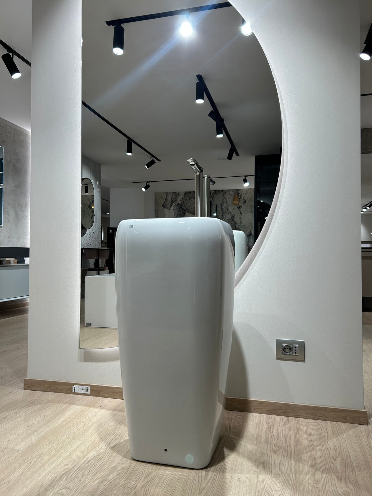 Lavabo Cielo Ceramica | Shui Freestanding - outlet Bensa Arredamenti, sconto 50%